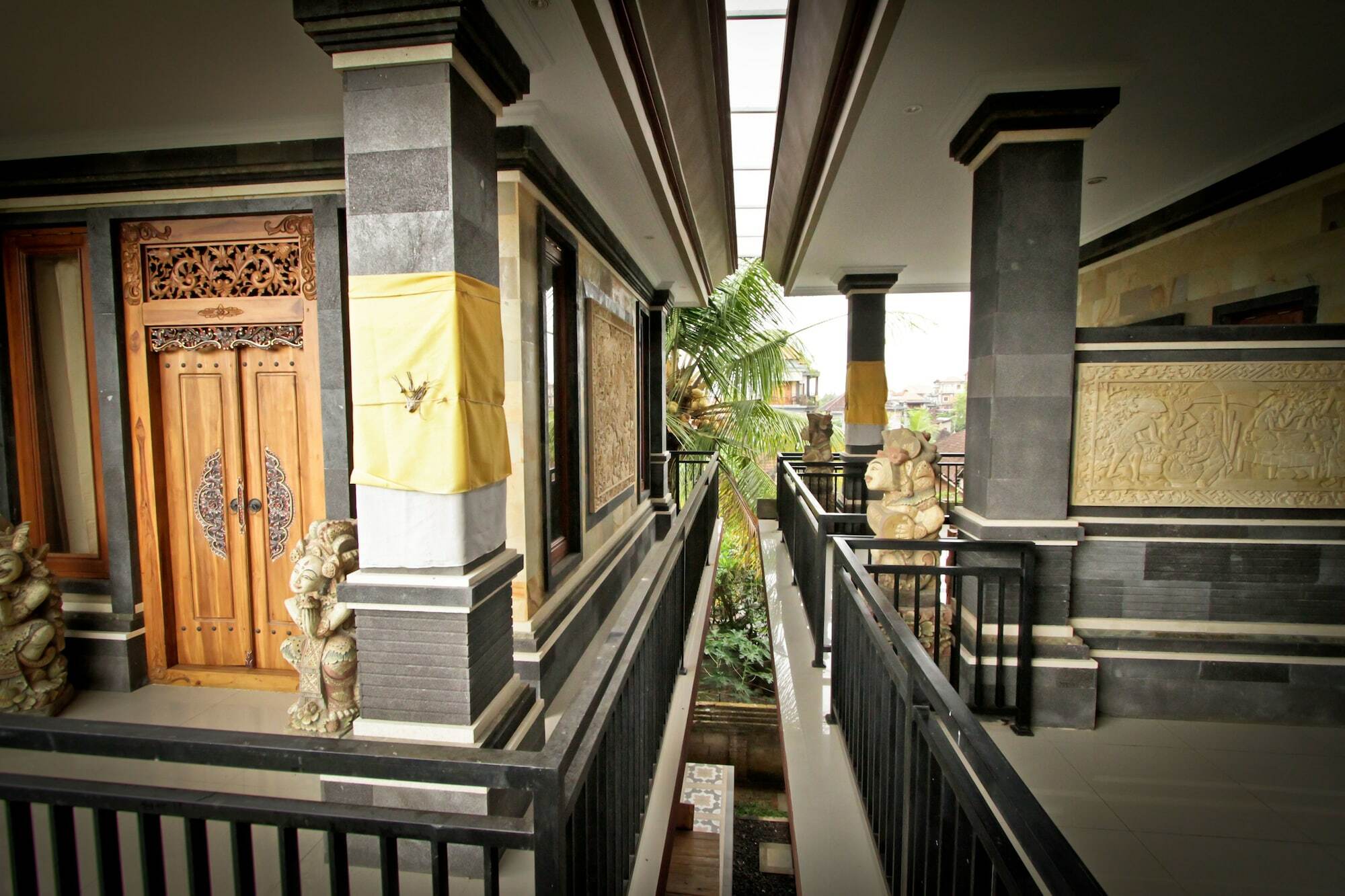 Отель Awan Bali House Убуд Экстерьер фото